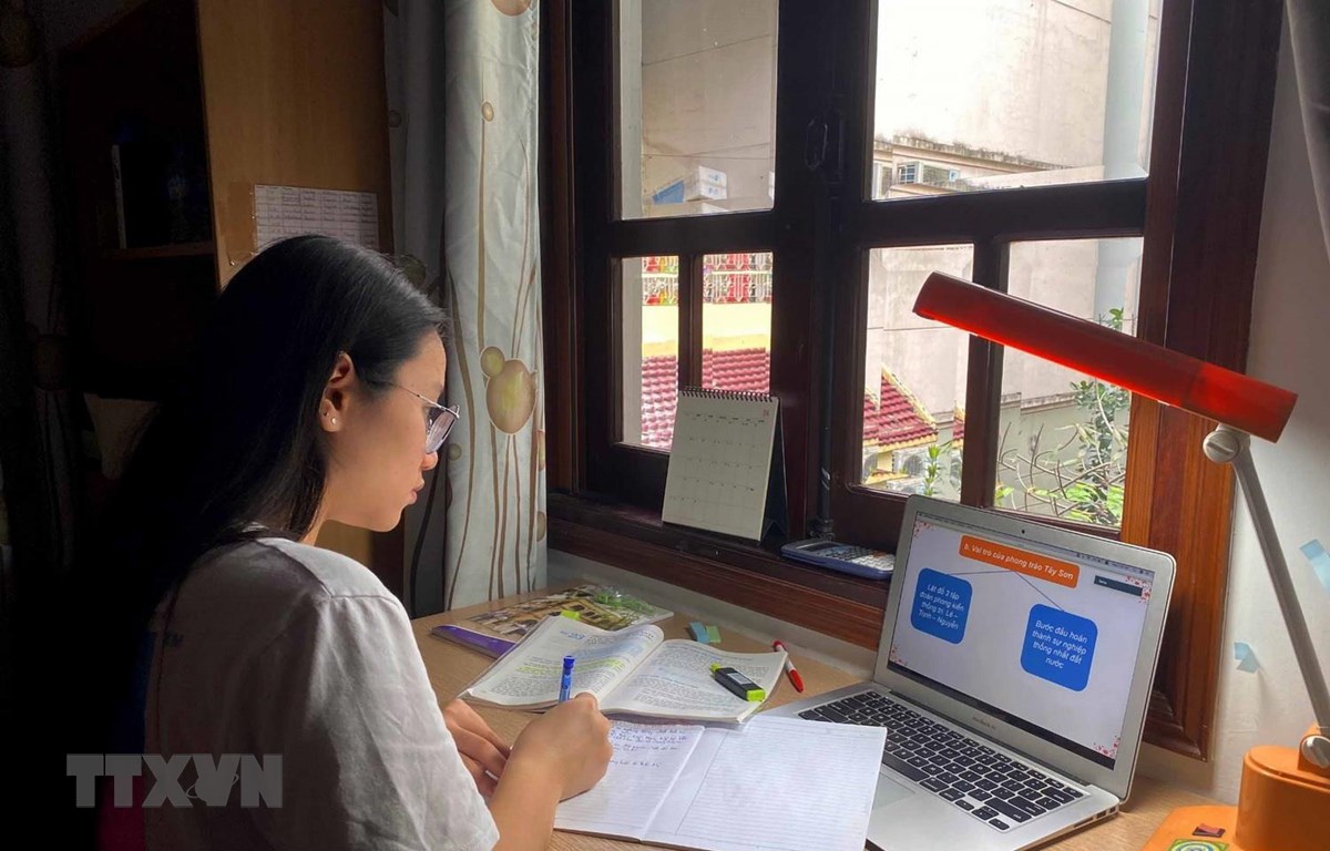 Bộ Giáo dục và Đào tạo sẽ khảo sát tình hình dạy học từ xa
