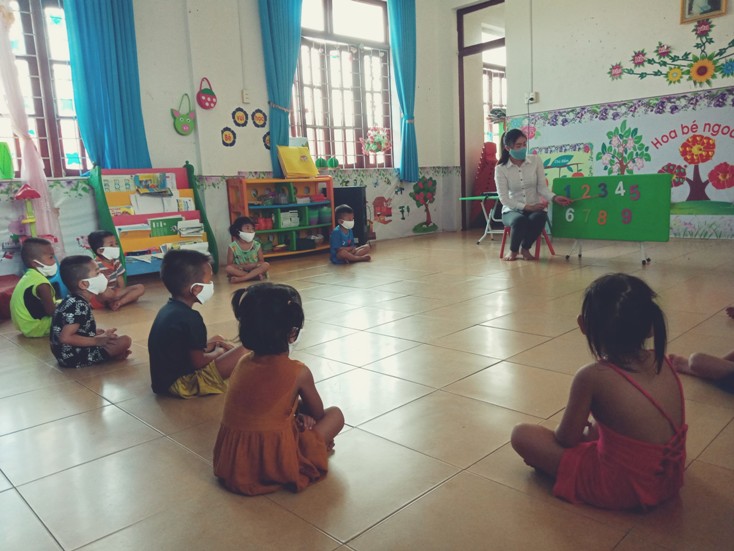 Quyết tâm đưa học sinh dân tộc thiểu số trở lại lớp