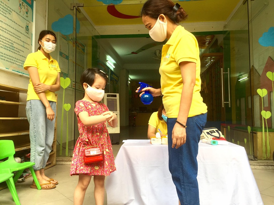 Bộ GD&amp;ĐT lên tiếng về việc thu học phí khi học sinh nghỉ vì dịch COVID-19
