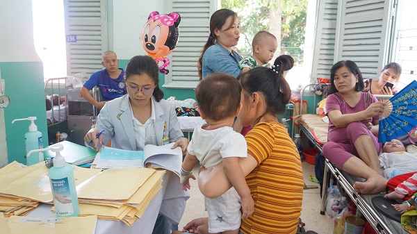 Cảnh giác với thời tiết nắng nóng dễ bị bệnh sốc nhiệt, đột quỵ