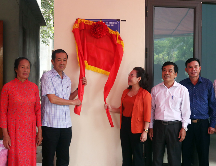 Bàn giao nhà Đại đoàn kết tại xã Phúc Trạch