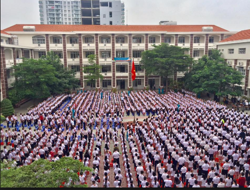 Hiệu trưởng trường công phải công khai kinh phí hoạt động, kế hoạch tuyển dụng