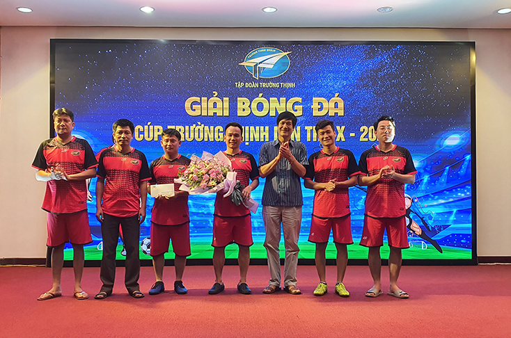 Giải bóng đá tranh cúp Trường Thịnh năm 2020