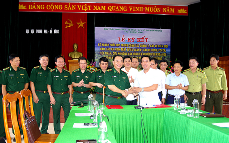 Ký kết phối hợp quản lý, bảo vệ biên giới và phòng cháy, chữa cháy rừng