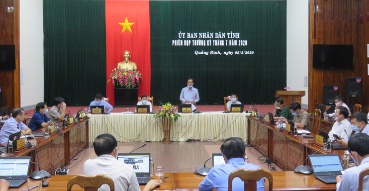 Tập trung thực hiện tốt các giải pháp phòng, chống dịch bệnh vừa kịp thời tháo gỡ khó khăn để phát triển KT-XH