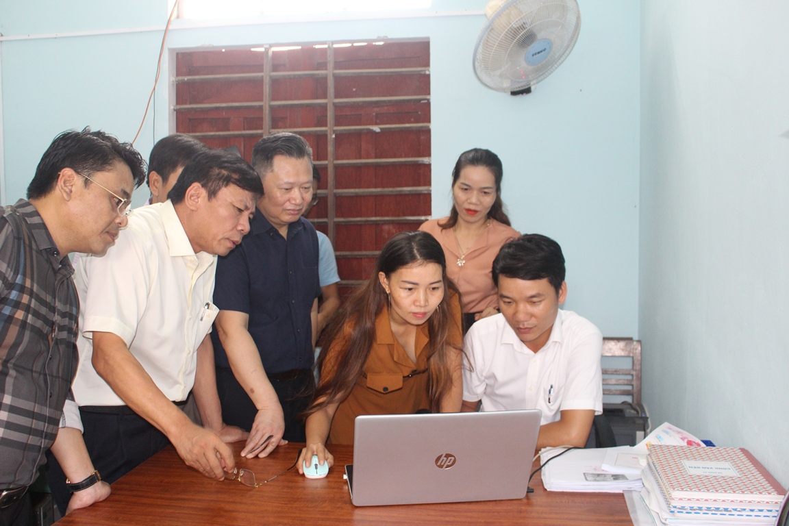 Tích cực triển khai xây dựng chính quyền điện tử