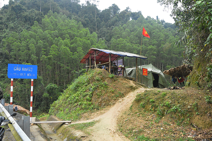 Một ngày ở Đồn Biên phòng Làng Ho