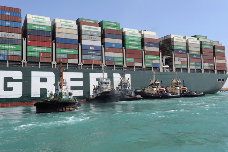 Chủ vận hành tàu Ever Given tính tháo dỡ 18.000 container đang bị giữ trên kênh Suez