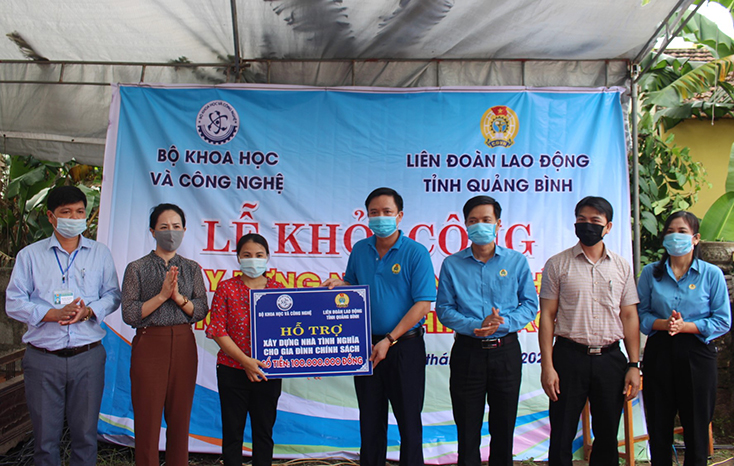 Khởi công xây dựng nhà tình nghĩa trên địa bàn huyện Lệ Thủy
