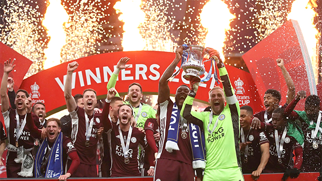 Sau 5 năm, Leicester lại viết chuyện cổ tích