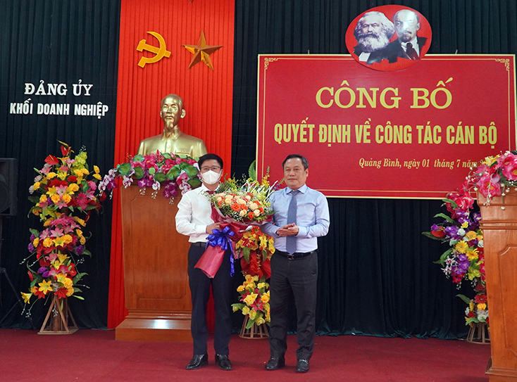 Thường trực Tỉnh ủy: Công bố quyết định điều động cán bộ