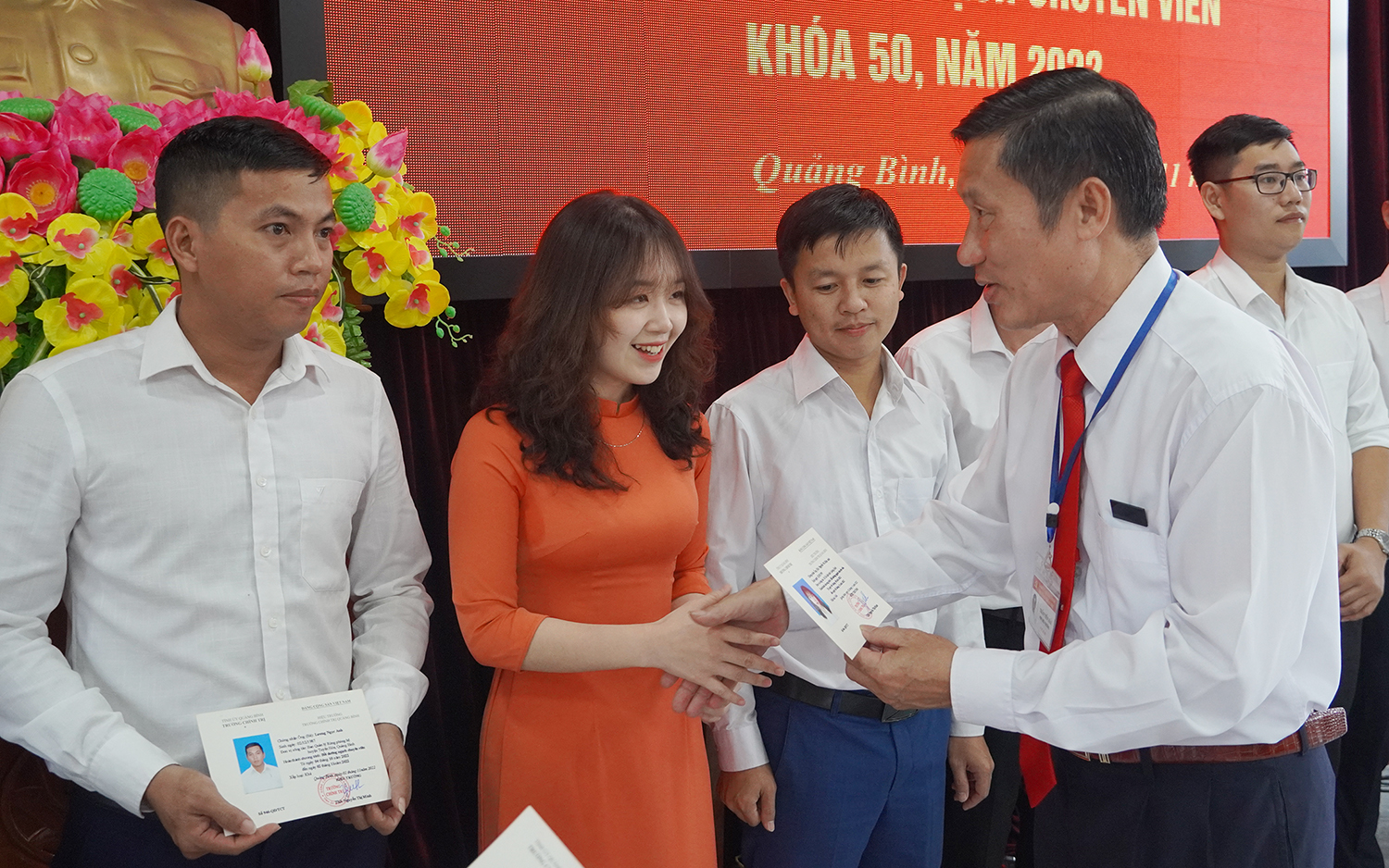 Bế giảng lớp bồi dưỡng ngạch chuyên viên khóa 50