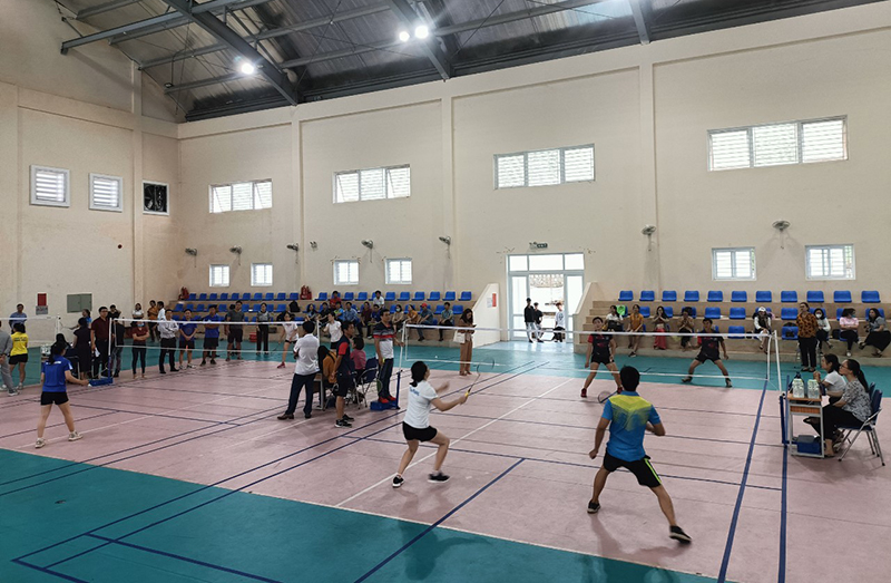 Giải cầu lông Khối thi đua các trường chuyên nghiệp