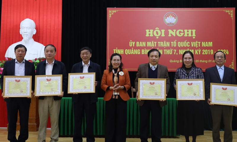 Hướng về cơ sở, tạo ra những "sản phẩm" cụ thể, thiết thực