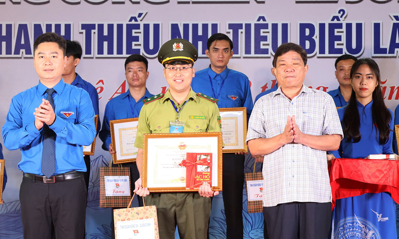 Tuổi trẻ Khối các cơ quan tỉnh làm theo gương Bác