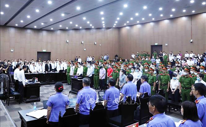 Vụ "Chuyến bay giải cứu": 25 bị cáo nhận hối lộ gần 165 tỷ đồng