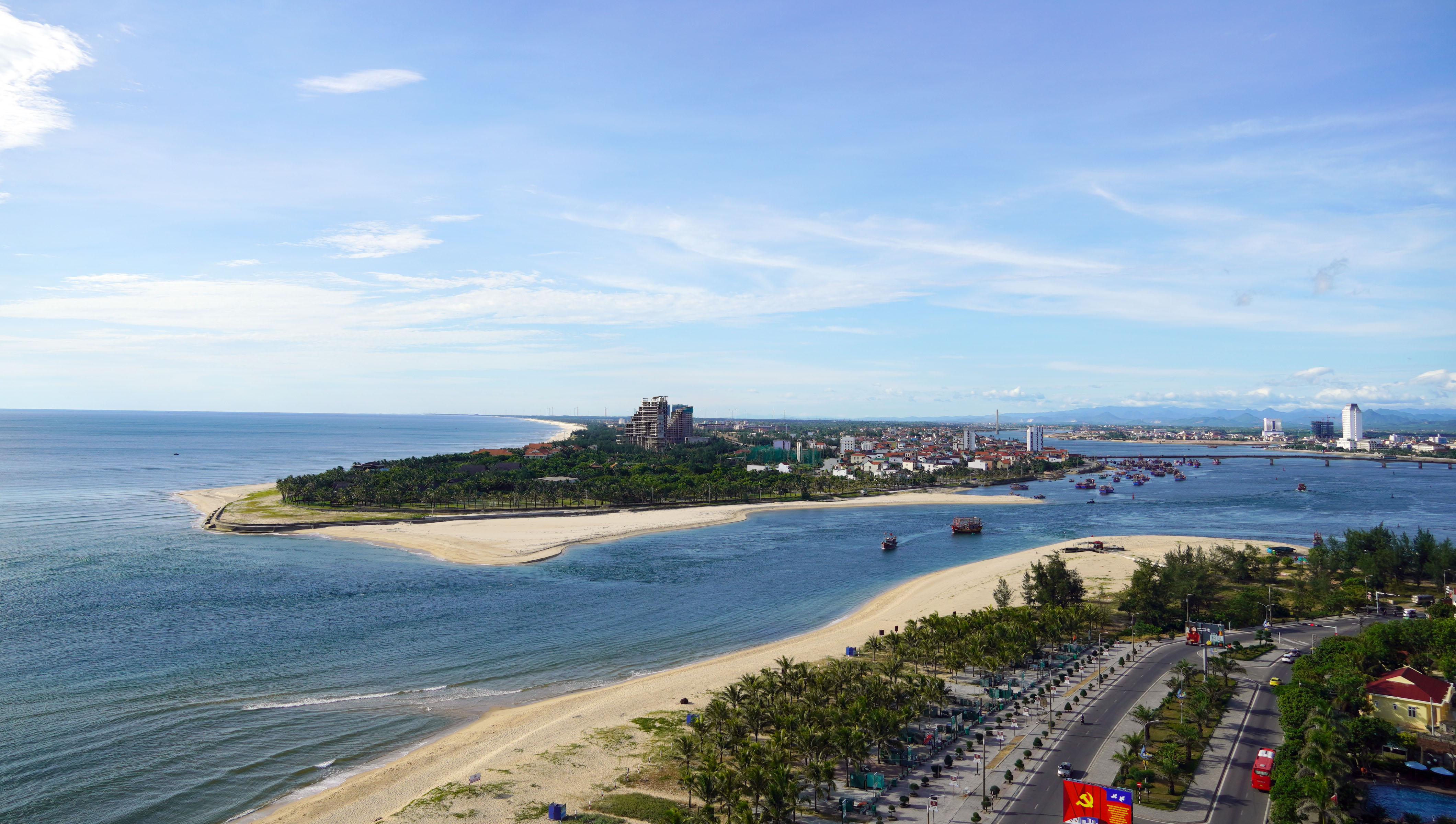 Hành động quyết liệt, hiệu quả, phấn đấu hoàn thành tốt các mục tiêu, nhiệm vụ của nhiệm kỳ