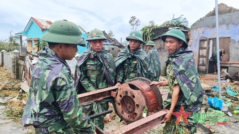 Bóc mẽ chiêu thức bôi đen hình ảnh Bộ đội Cụ Hồ nhằm mưu đồ "phi đảng hóa" Quân đội