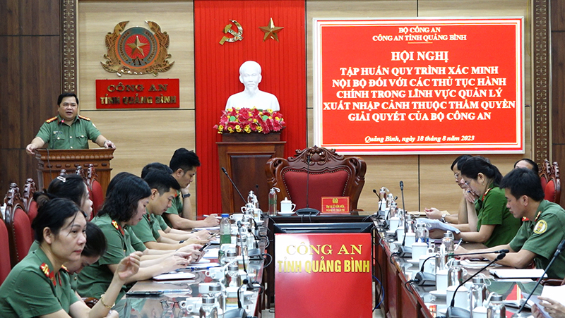 Tập huấn quy trình xác minh nội bộ các thủ tục hành chính trong lĩnh vực quản lý xuất, nhập cảnh