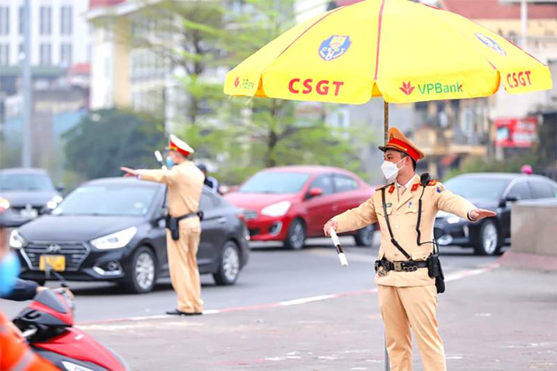 Không để xảy ra các vụ tai nạn giao thông liên quan đến học sinh trong ngày đầu đến trường