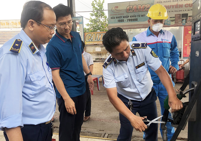 Tăng cường giám sát, kiểm tra, xử lý vi phạm trong kinh doanh xăng dầu