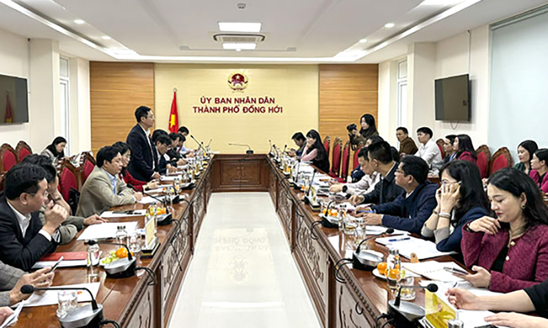 Chú trọng phối hợp phát triển giáo dục-đào tạo
