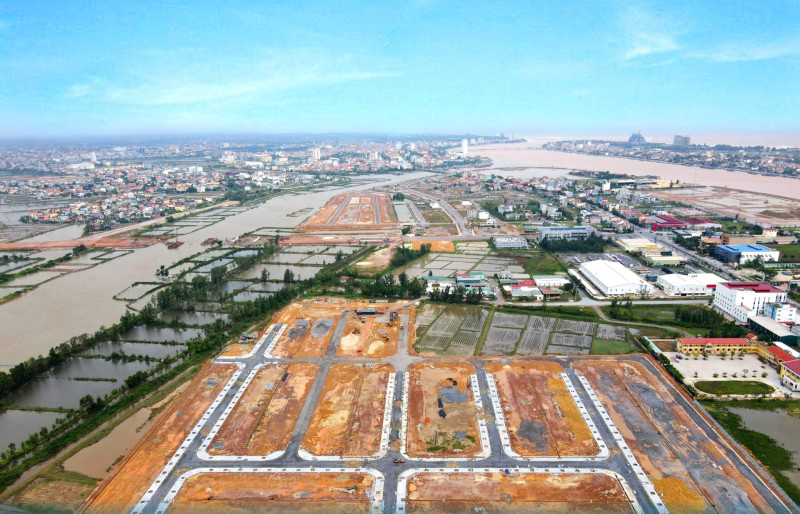 Khẩn trương tập trung tham mưu triển khai thi hành Luật Đất đai