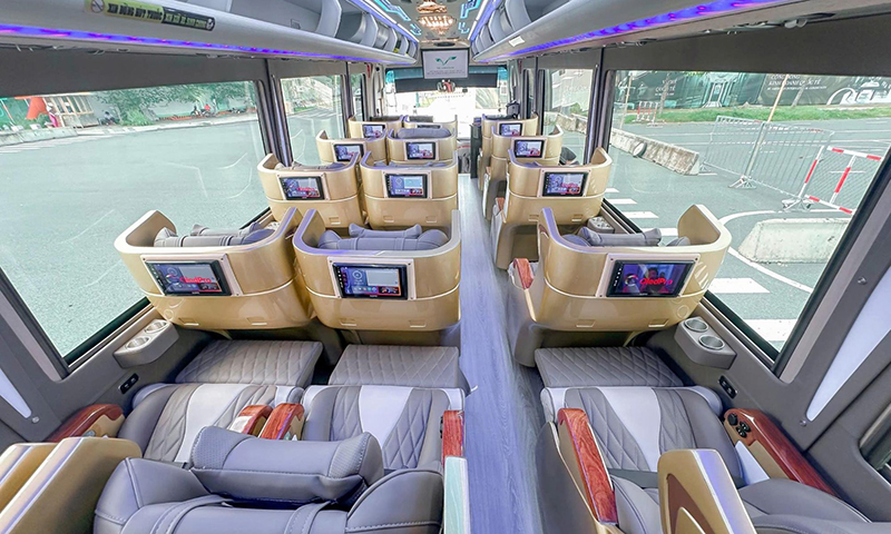 Thuê xe limousine 16-18-19 ghế boeing vip tiện nghi và nhanh chóng