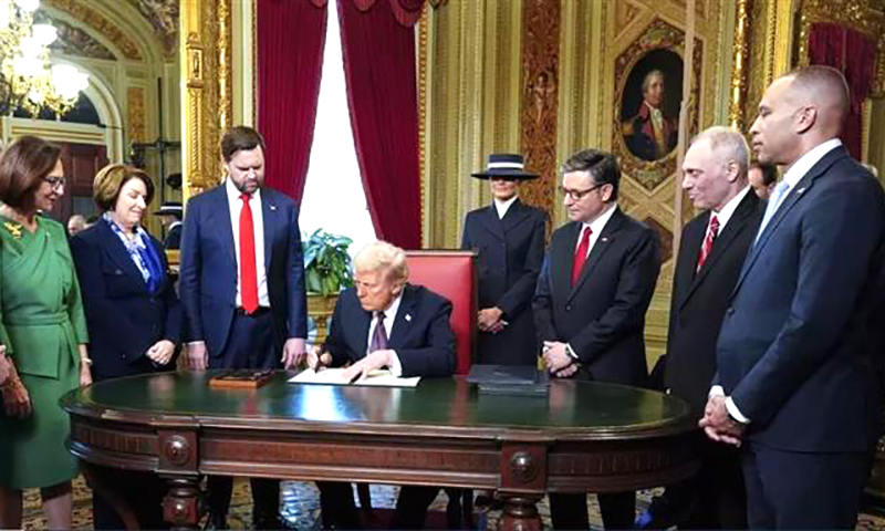 Tổng thống Trump có thể sắp ký sắc lệnh giải thể Bộ Giáo dục Mỹ