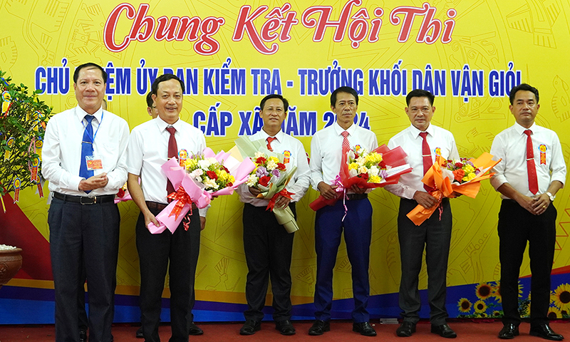 Lệ Thủy: 19 cán bộ đăng ký nghỉ hưu trước tuổi