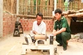 Chiến sĩ quân hàm xanh đồng hành với trẻ em vùng biên