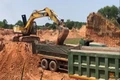 Khai thác đất, đá trái phép, một doanh nghiệp bị phạt và nộp lại số lợi bất chính hơn 433 triệu đồng