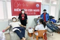 Những người mang sắc áo cam hiến giọt máu hồng