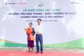 Hai hộ nghèo Vân Kiều cùng hiến đất xây dựng trường học