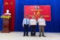 Trao tặng Huy hiệu Đảng cho đảng viên 30, 40 năm tuổi đảng
