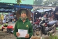 Chương trình “Vòng tay nhân ái Báo Quảng Trị: Trao 35 suất quà cho các nhân vật có hoàn cảnh khó khăn