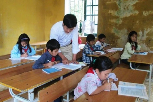 Cần sớm khắc phục tình trạng thiếu giáo viên ở miền núi