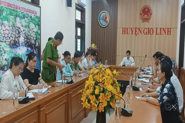 Vụ học sinh bị đánh hội đồng trong nhà vệ sinh: Đình chỉ học các học sinh đánh bạn