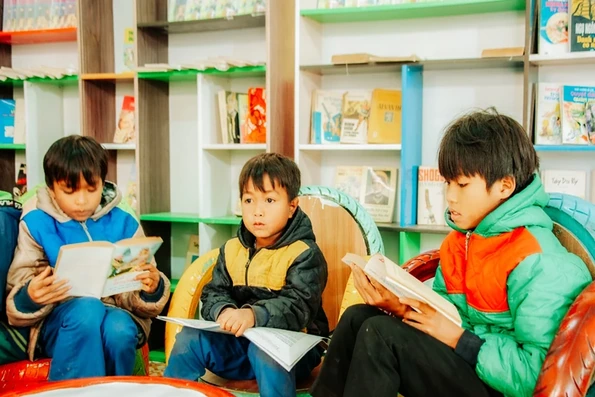 Tập cho con thói quen đọc sách từ nhỏ
