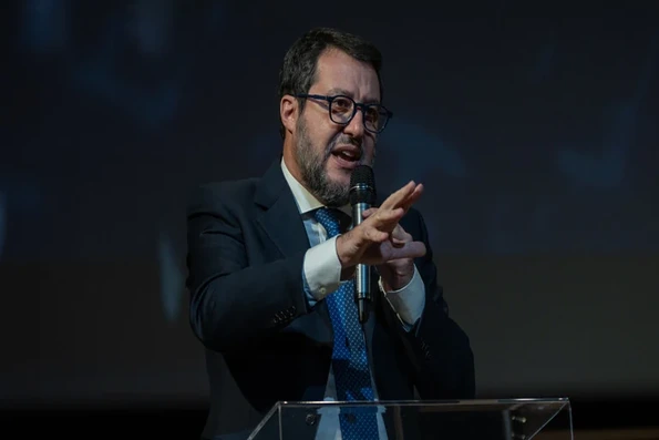 Phó Thủ tướng Ý Matteo Salvini: Phương Tây viện trợ vũ khí cho Ukraine có thể dẫn đến thế chiến III